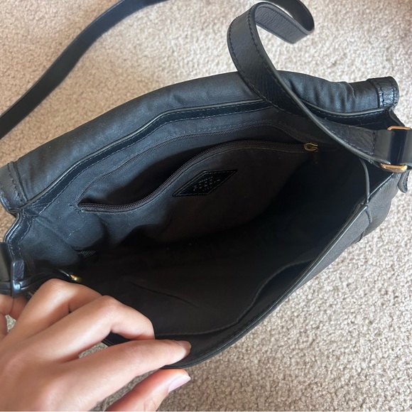 Black Leather Fossil Purse - Picture 4 of 5